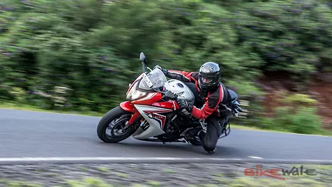 Honda CBR650F Cornering Honda CBR650F Cornering