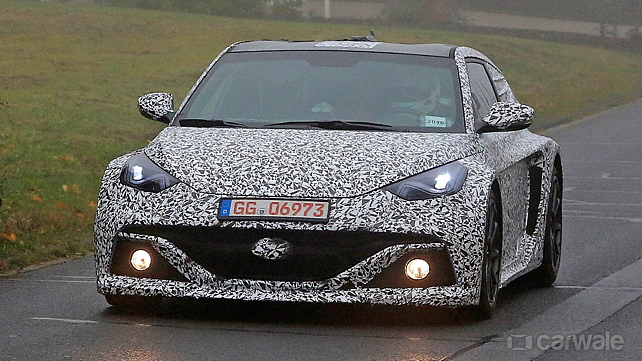 Hyundai developing mid-engine high performance hatch; Prototype spied