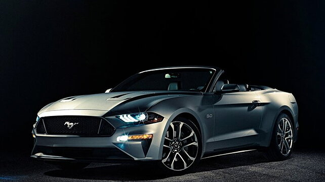 Facelifted Ford Mustang Convertible showcased